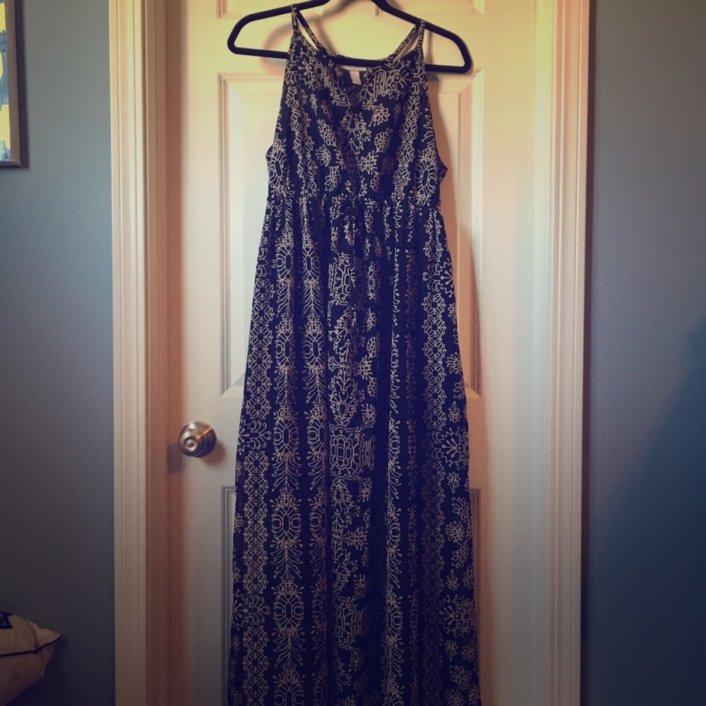 Liz Lange maternity maxi dress